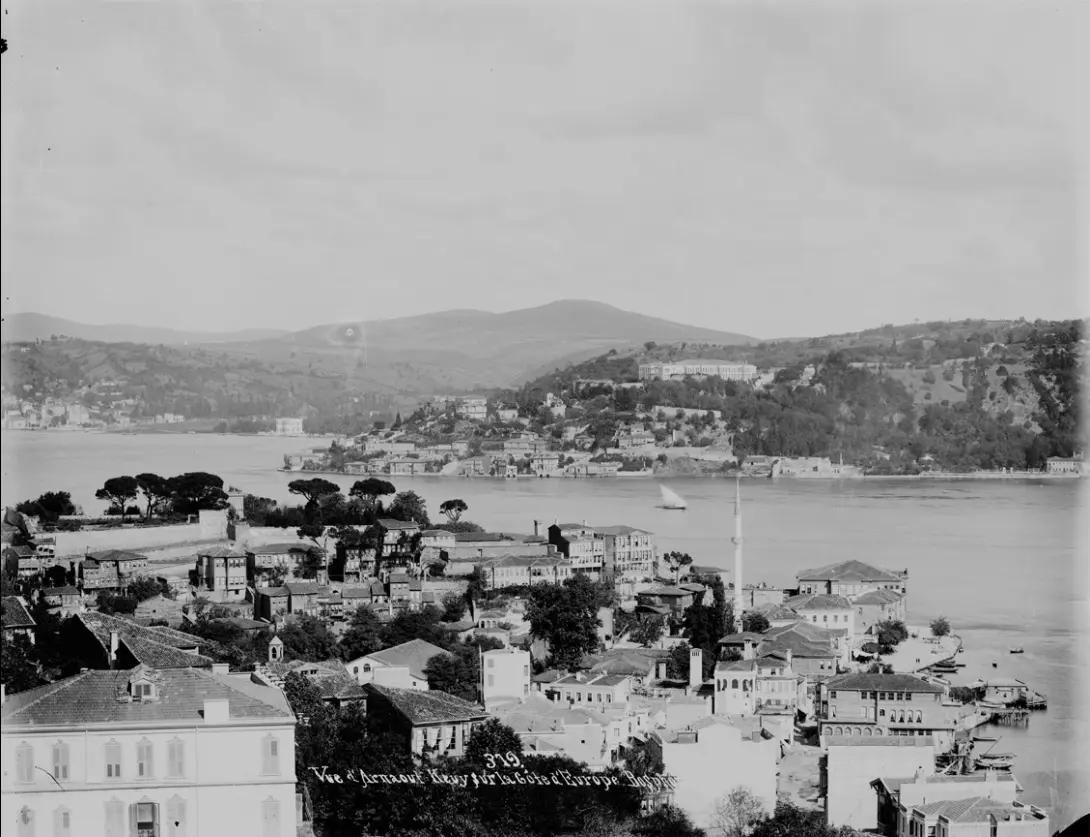 Arnavutköy'den Kandilli sahili ve sırtlarının tarihî görünümü